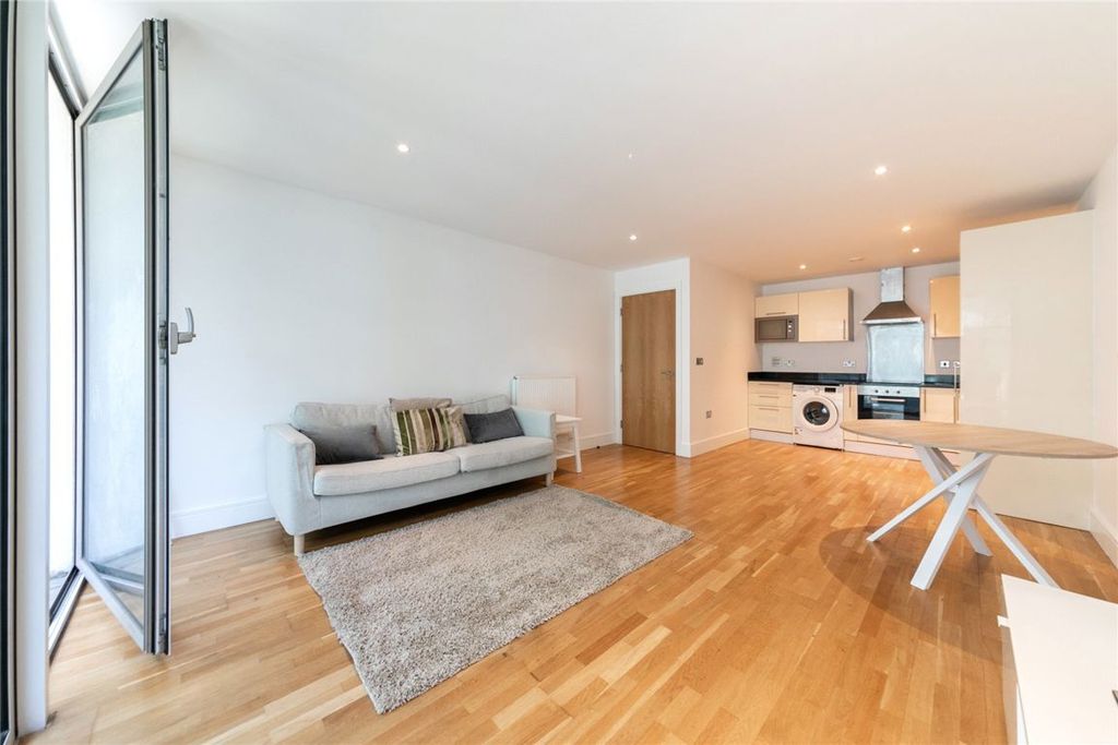Property photo 3 of 15