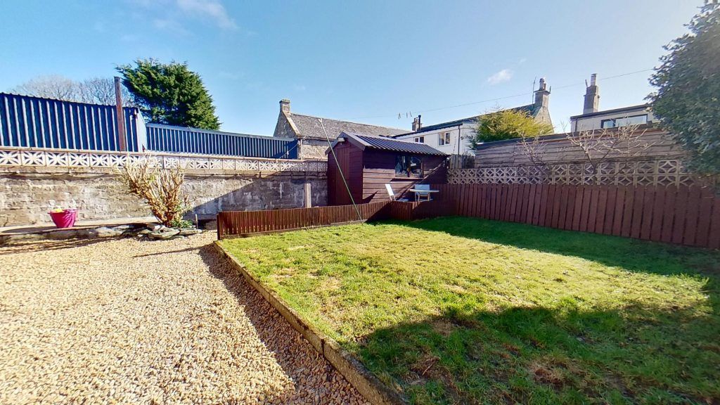 Property photo 2 of 21