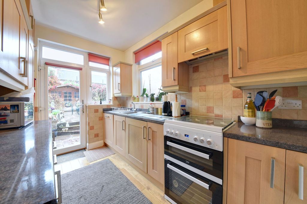 Property photo 2 of 13