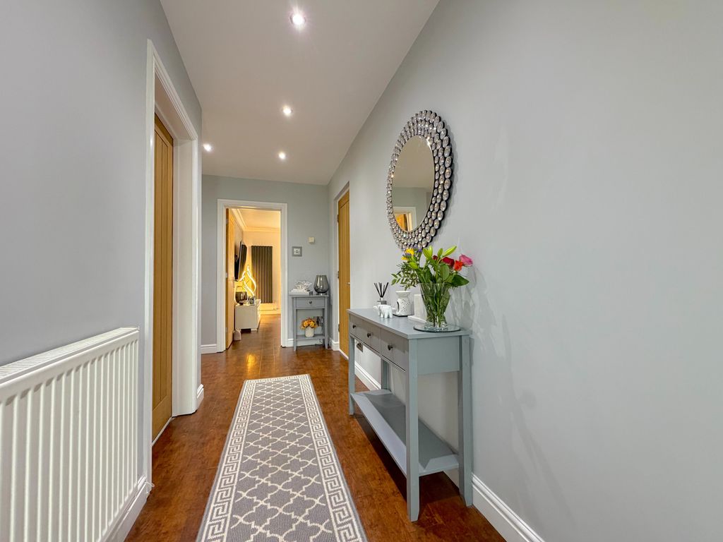 Property photo 3 of 34