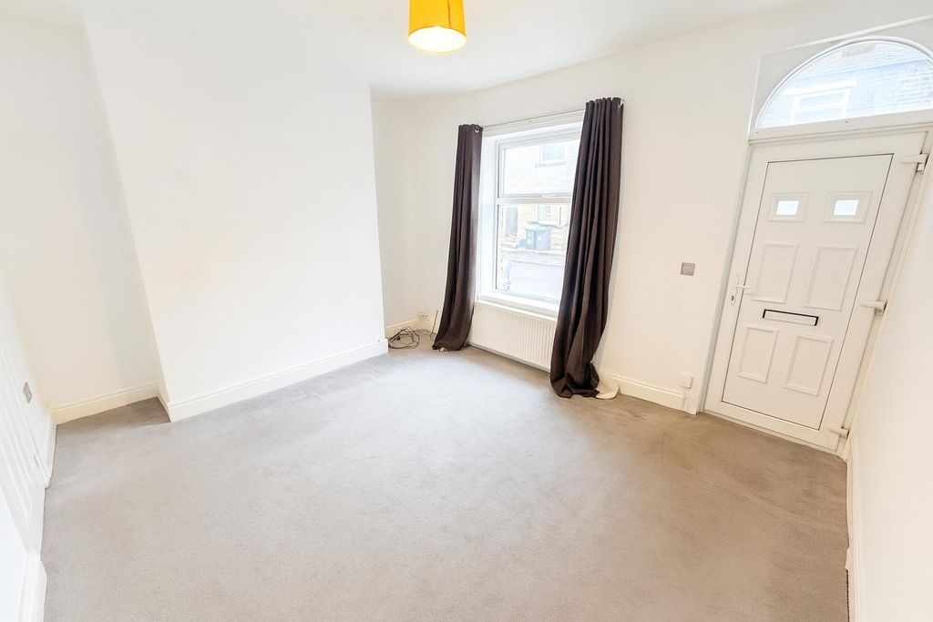 Property photo 2 of 11 Lounge .Jpeg