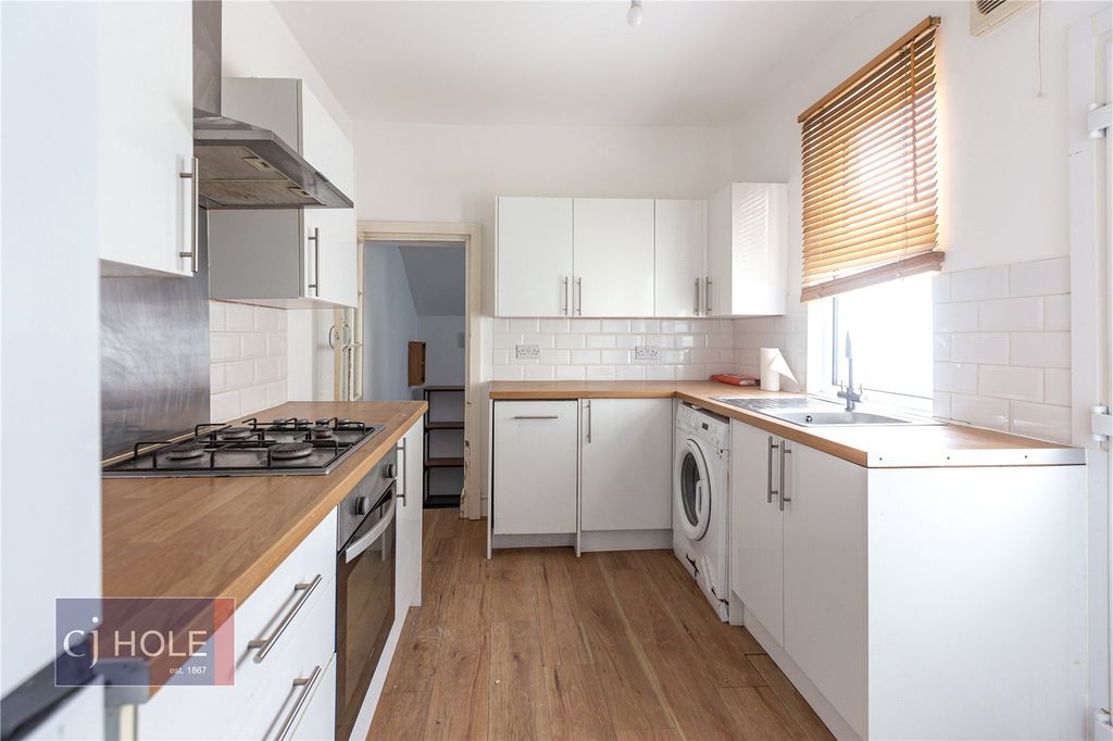 Property photo 3 of 30 Picture No. 09