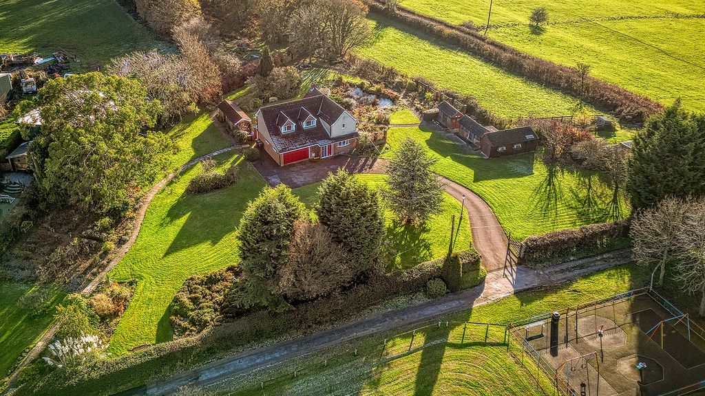 Property photo 1 of 43 Photo 16