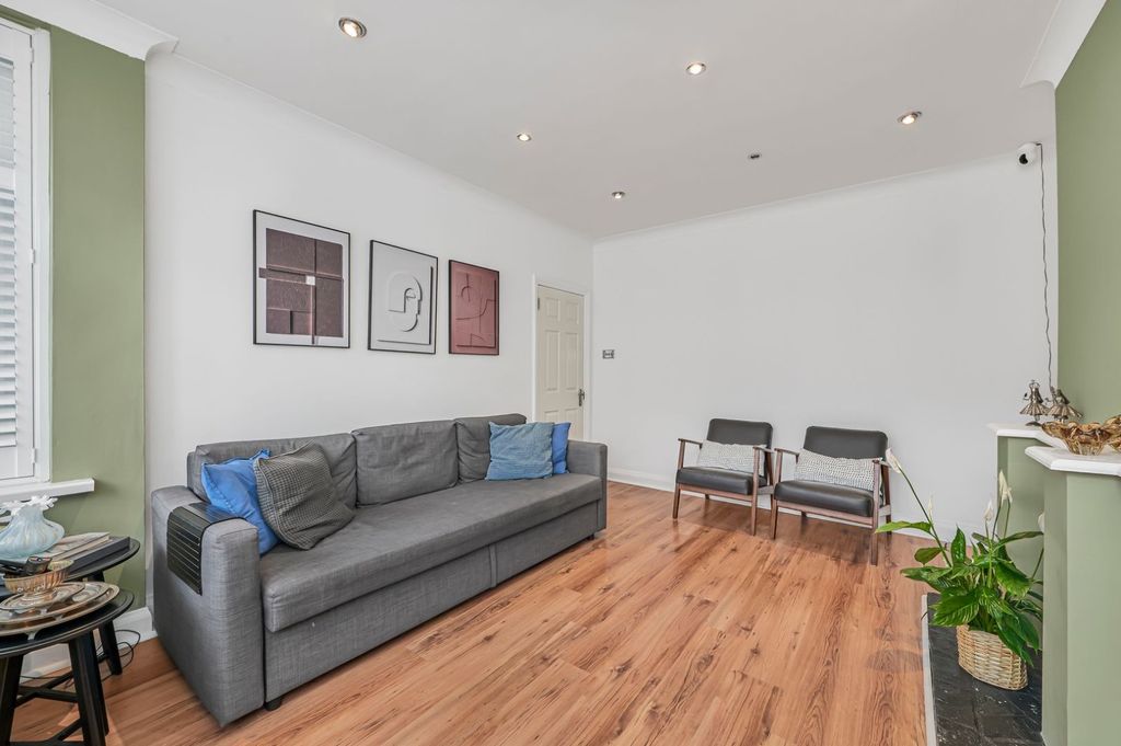 Property photo 2 of 25 Picture No. 36