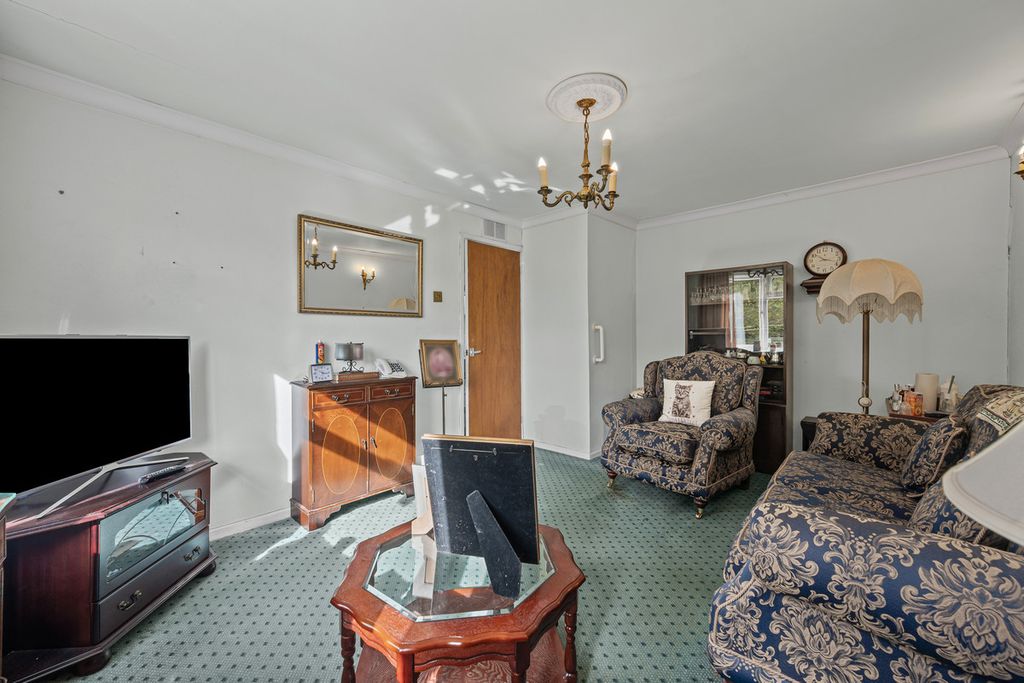 Property photo 3 of 25