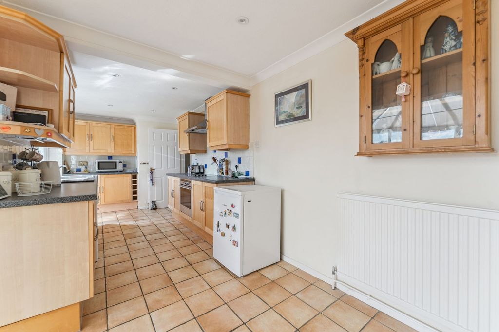 Property photo 3 of 16