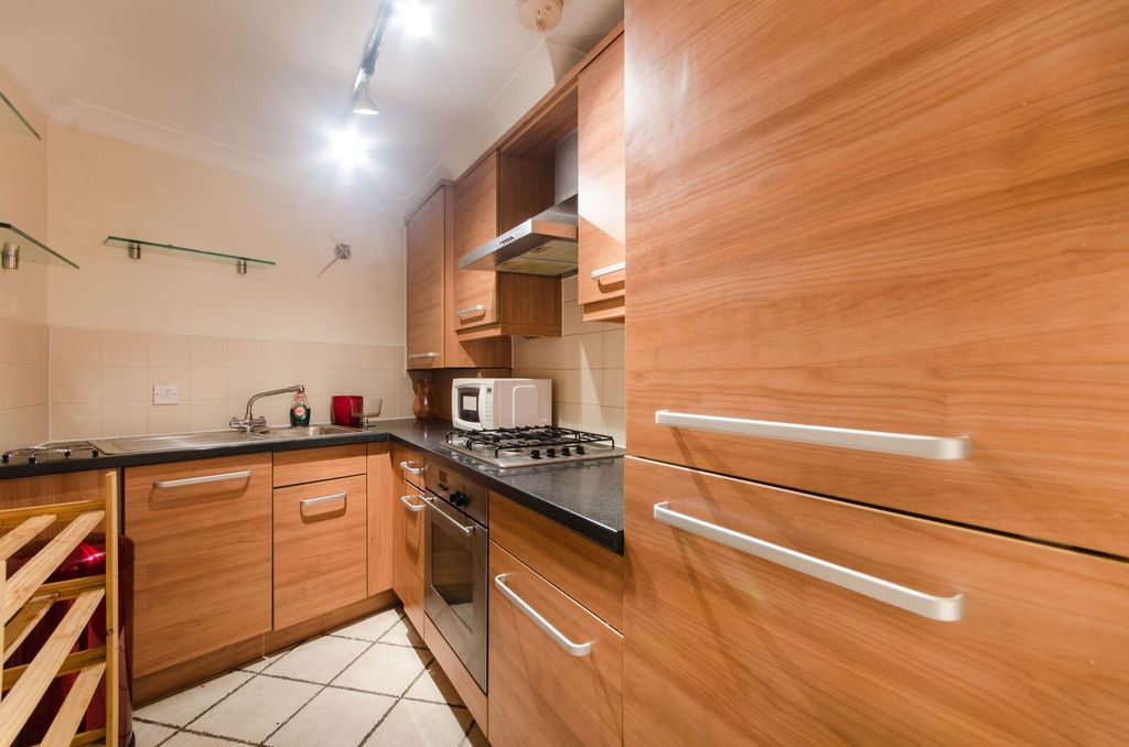 Property photo 3 of 14