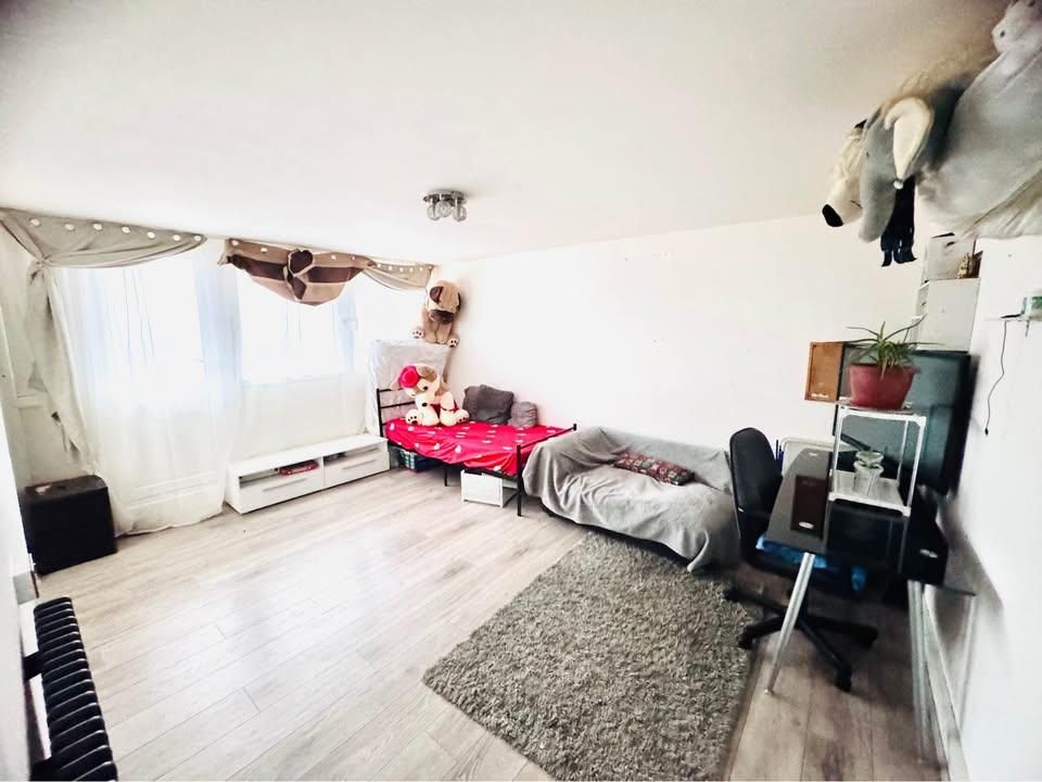 Property photo 3 of 7