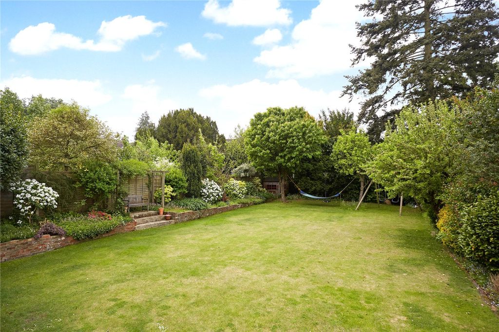 Property photo 3 of 21 Garden