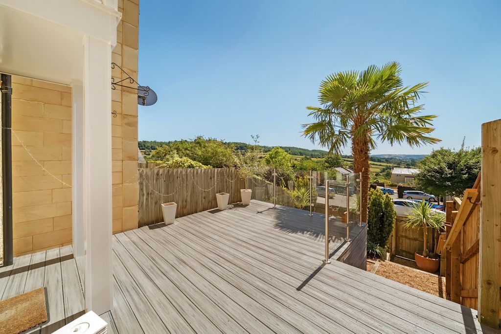 Property photo 3 of 20 1320568-1-686d3A5...