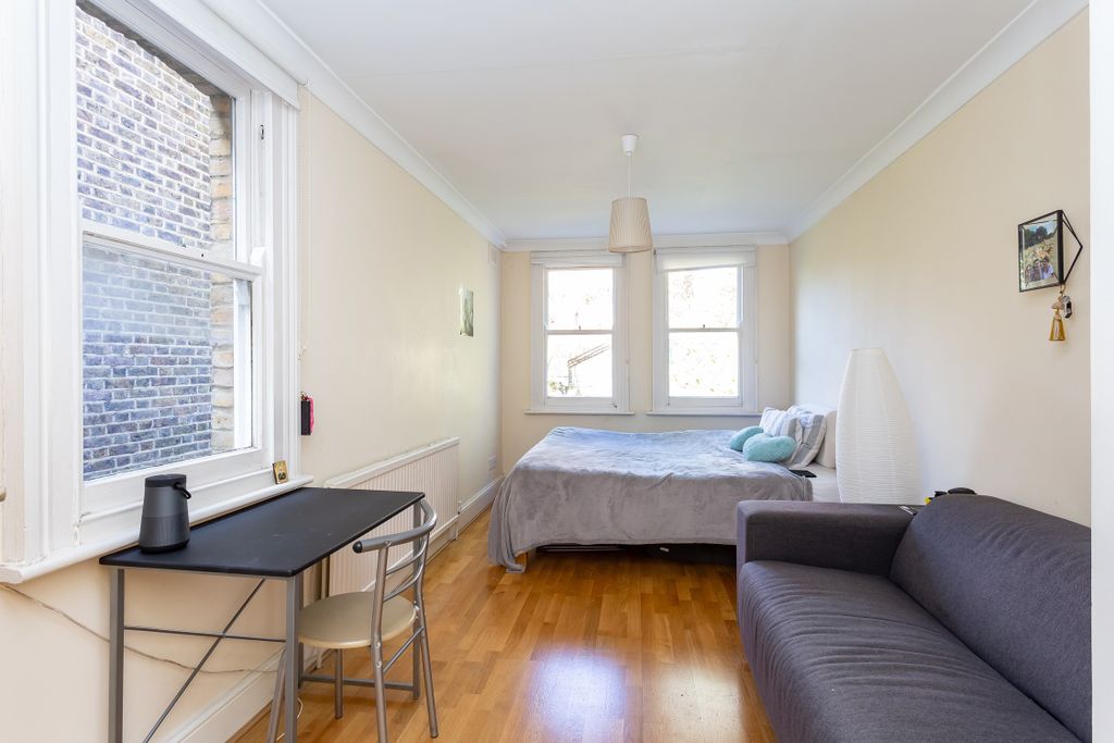 Property photo 1 of 7 1