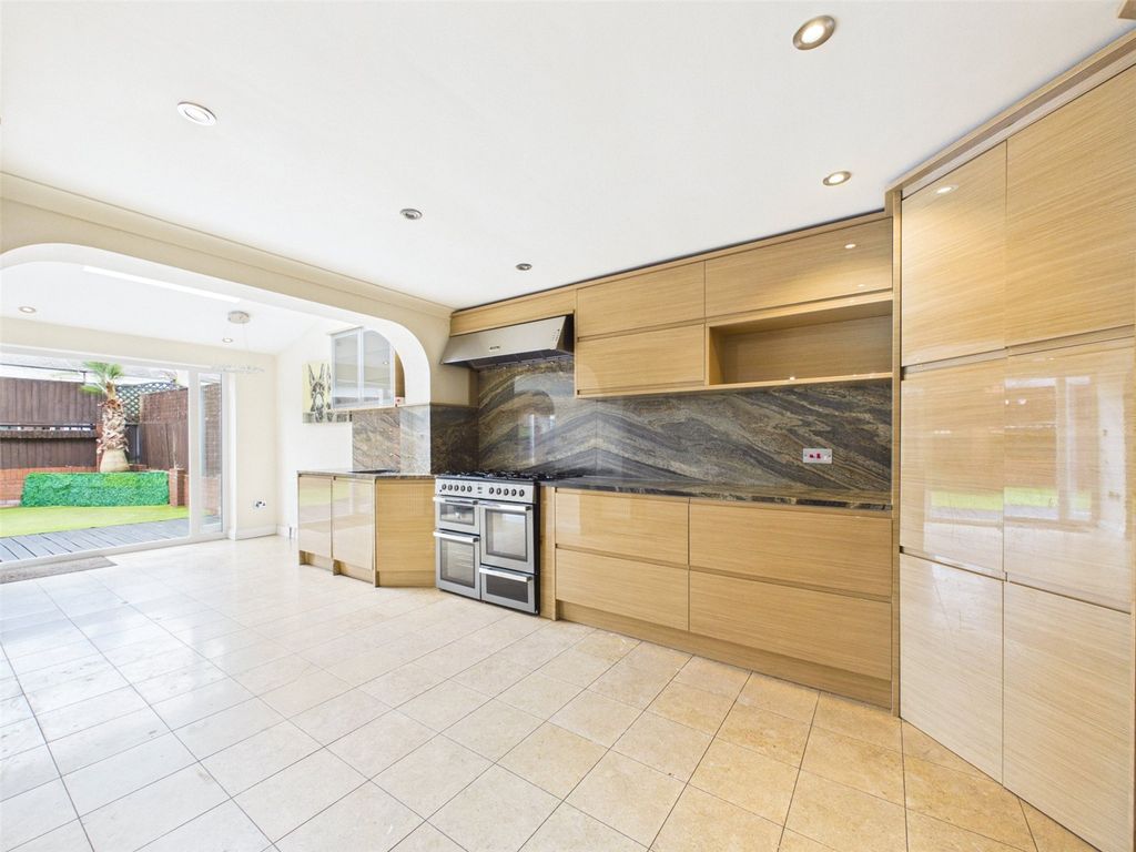 Property photo 3 of 21 Picture No. 41