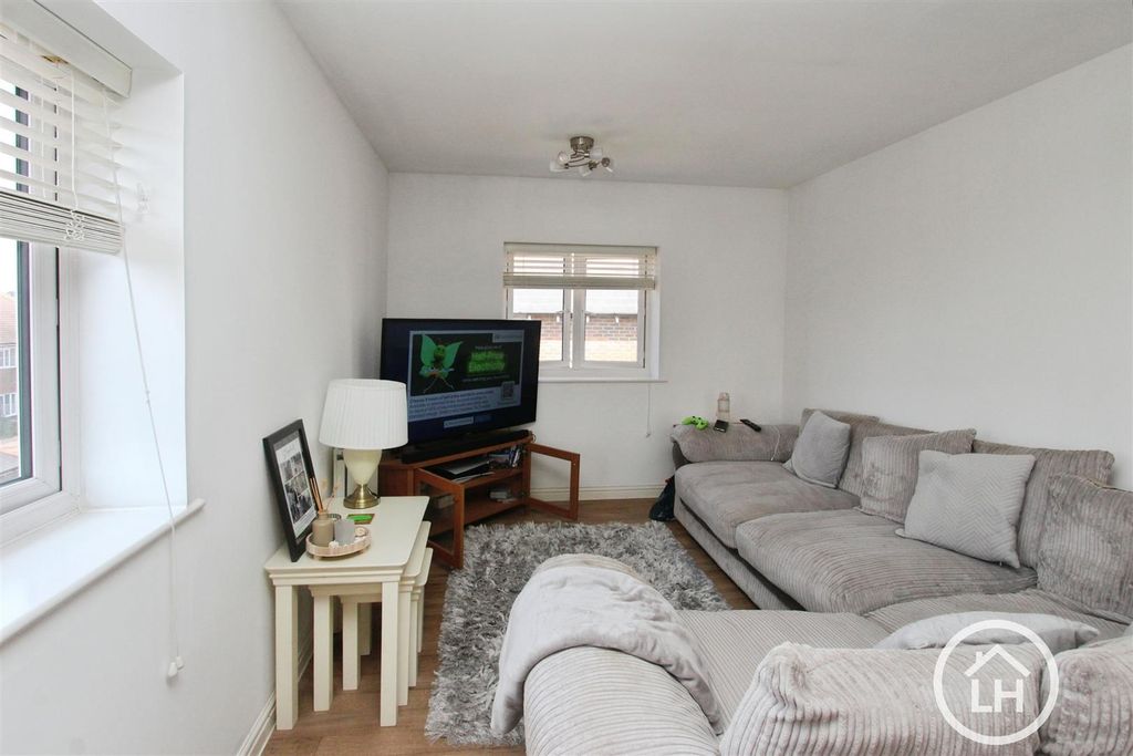 Property photo 3 of 12 Living Room