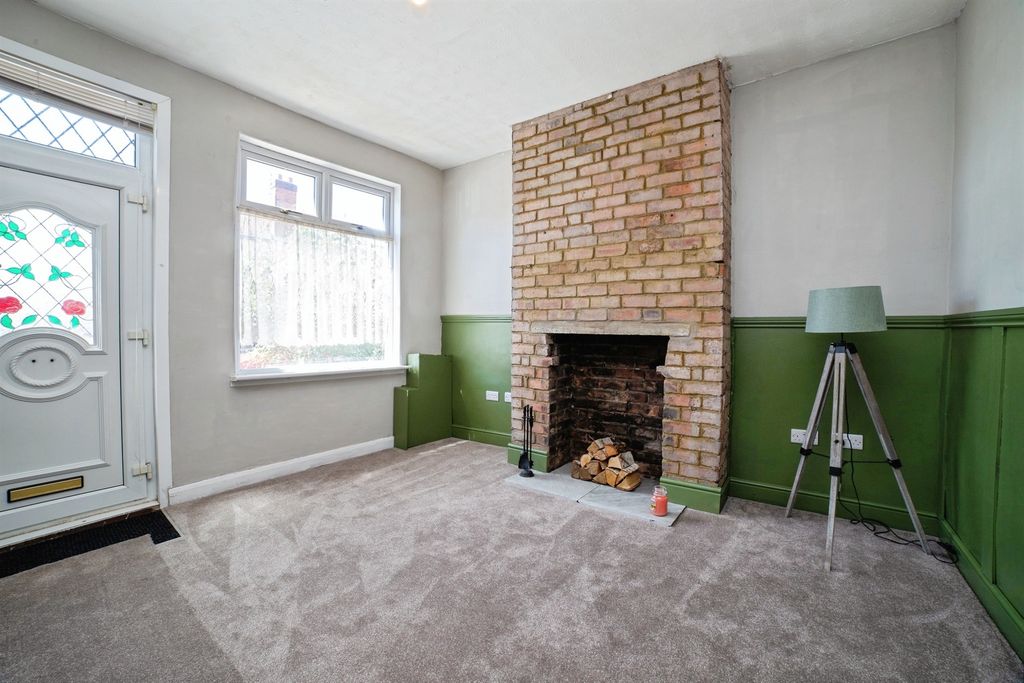 Property photo 3 of 19