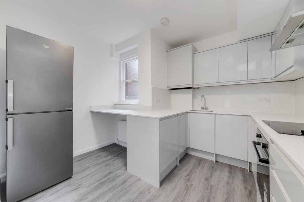 Property photo 3 of 13 Picture No. 42