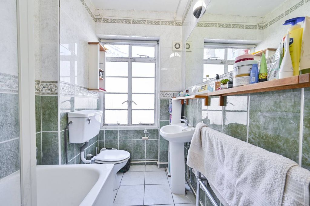 Property photo 2 of 5