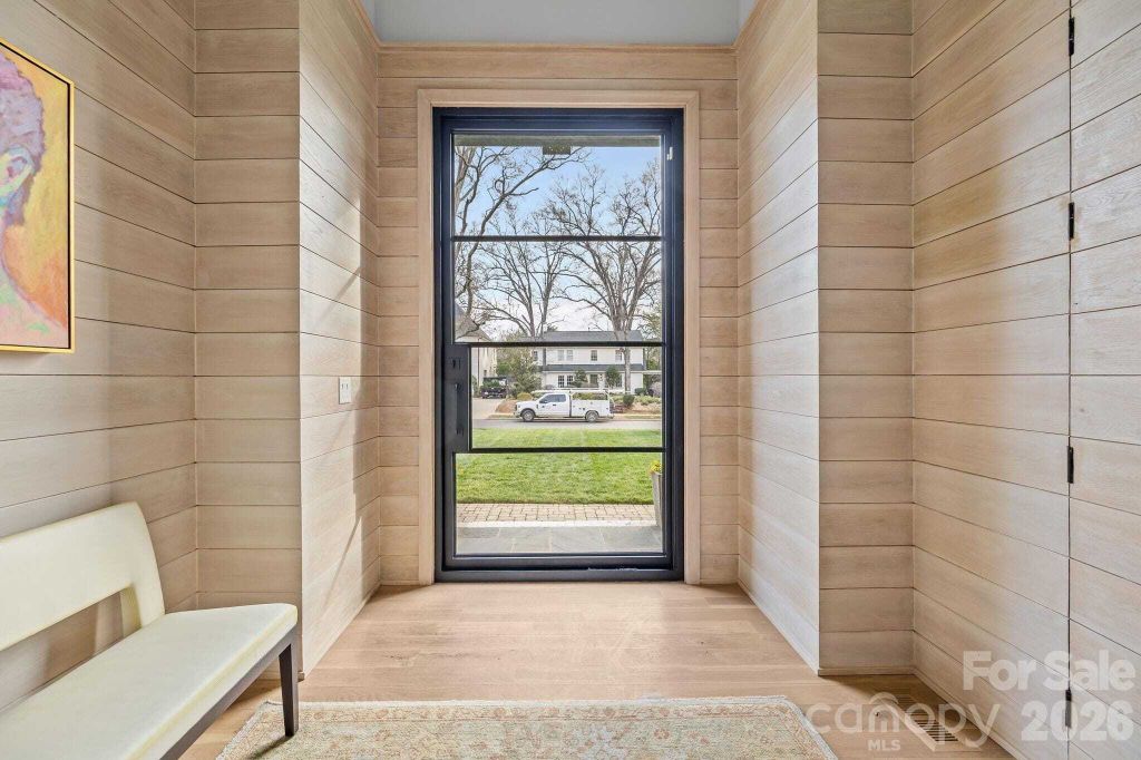 Property photo 3 of 44 <Alttext/>