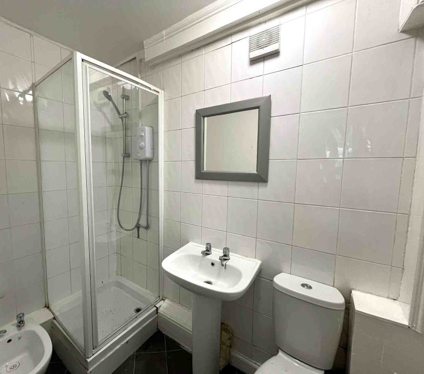 Property photo 1 of 3