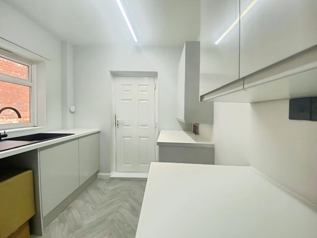 Property photo 3 of 17 4850182