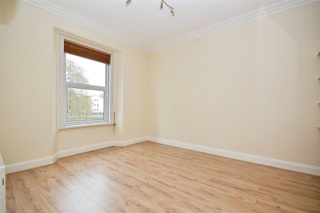 Property photo 2 of 6 Picture No. 07