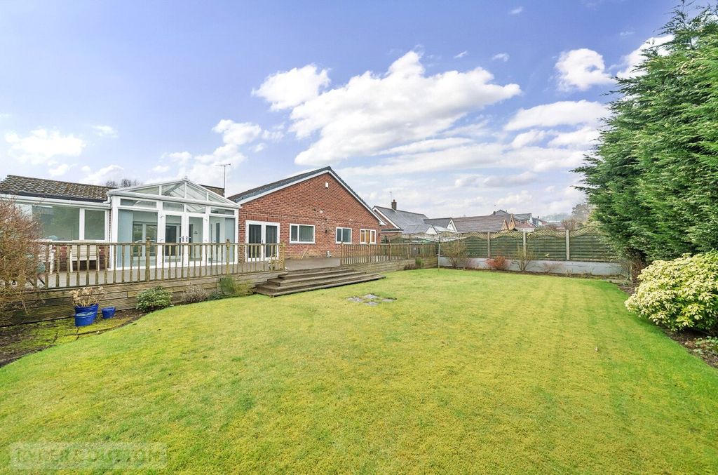 Property photo 2 of 37 Picture No. 17