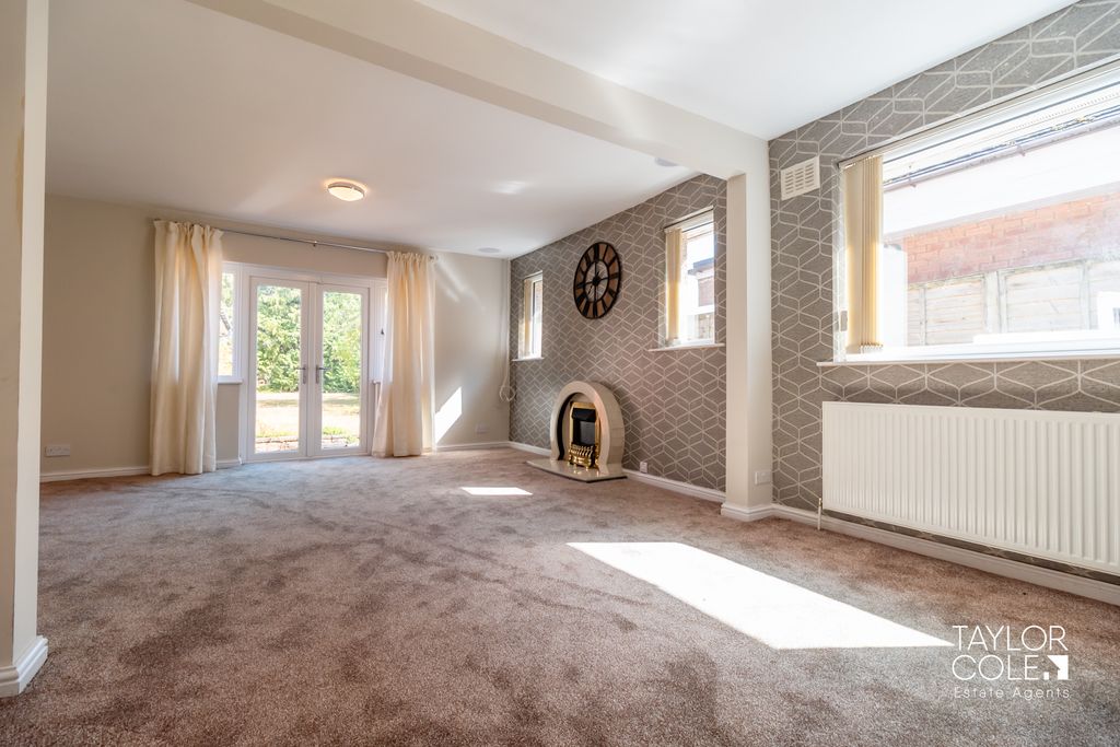 Property photo 3 of 47