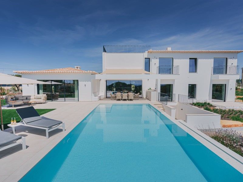 Property photo 3 of 51