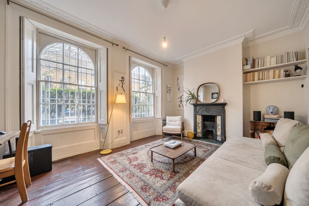 Property photo 1 of 20 1396817-1-6980874...