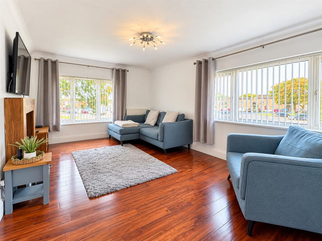 Property photo 2 of 12