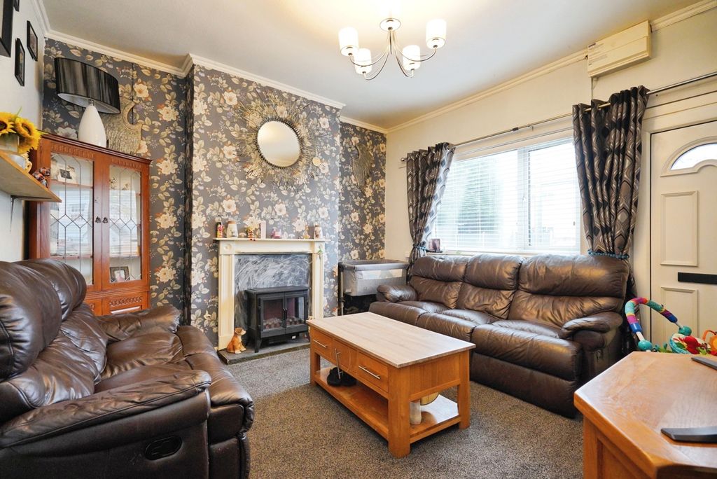 Property photo 2 of 18 Pbox-Img.Jpg