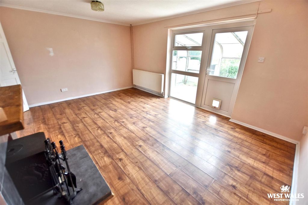 Property photo 2 of 24 11 (18).Jpg