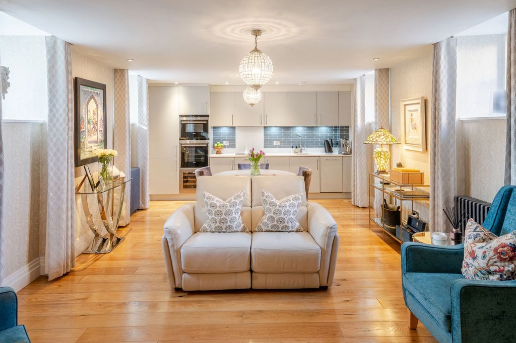 Property photo 1 of 19 Open Plan Kitchen Living Room