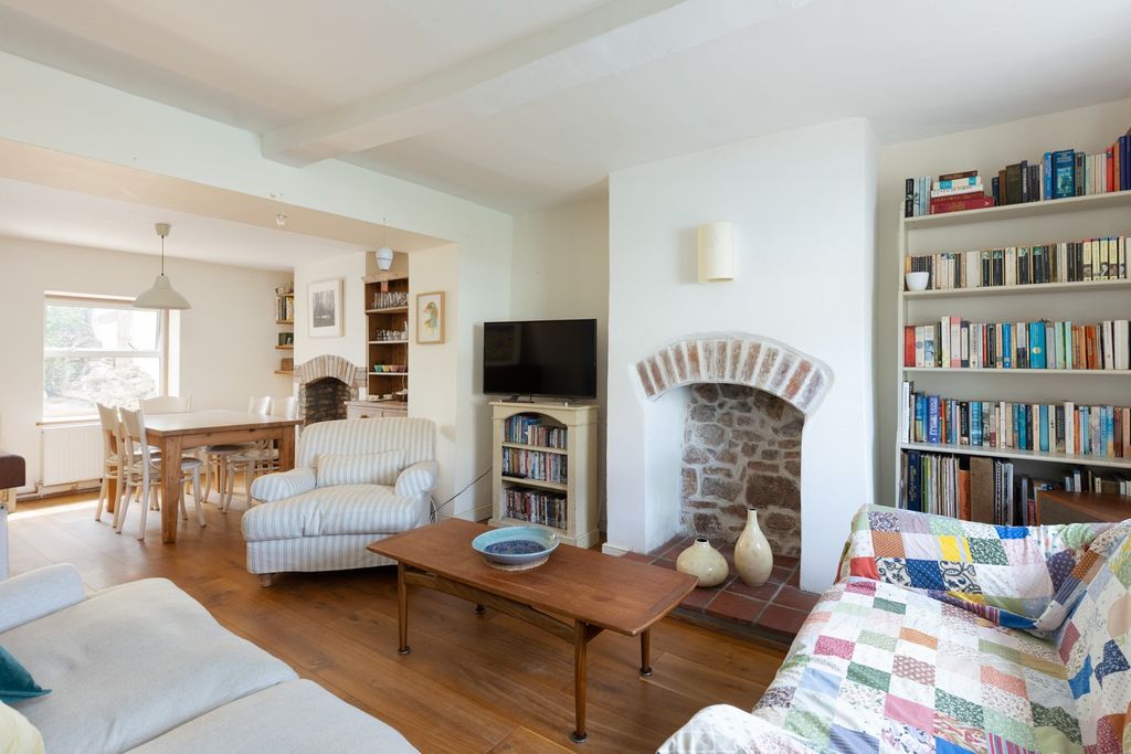 Property photo 2 of 21 4007735
