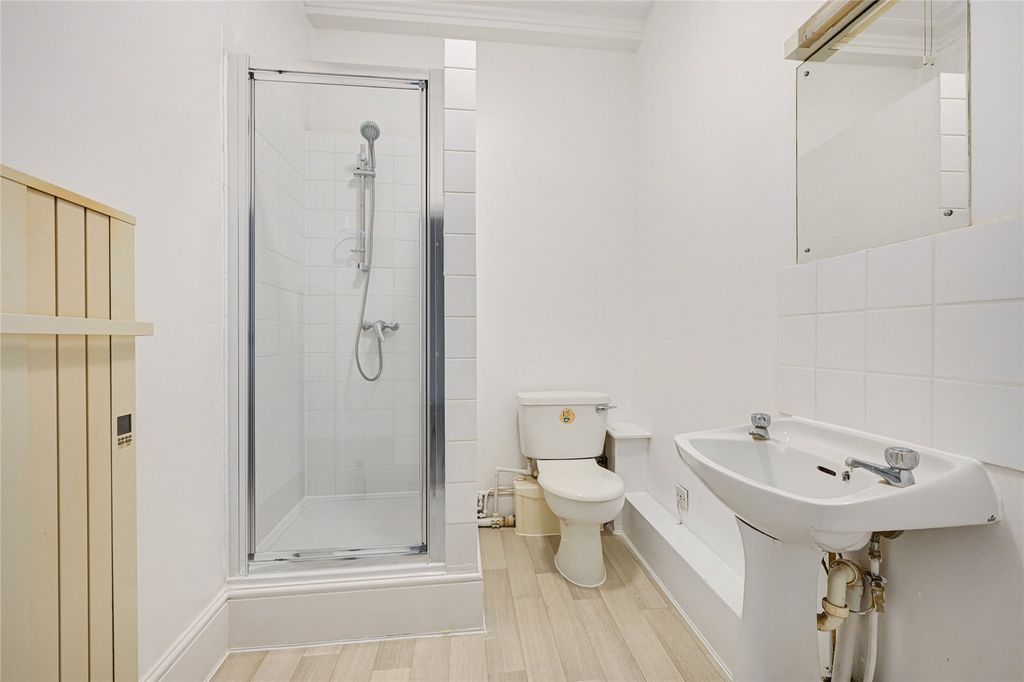 Property photo 3 of 6 Bathroom
