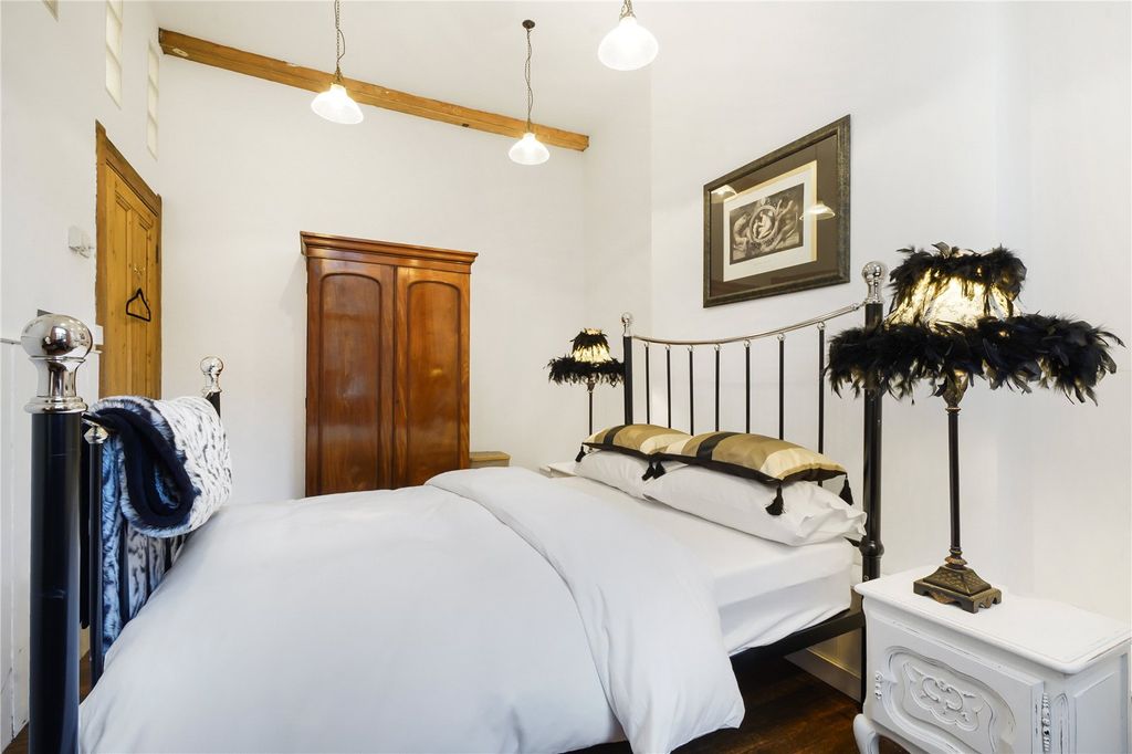 Property photo 2 of 12 Picture No. 13