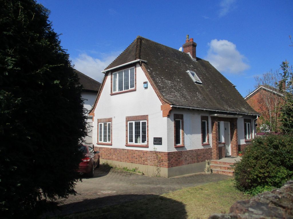 Property photo 2 of 19