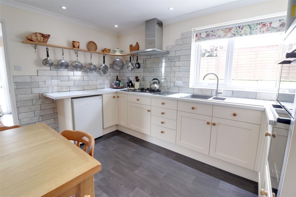 Property photo 3 of 16 3 - Picture No. 03