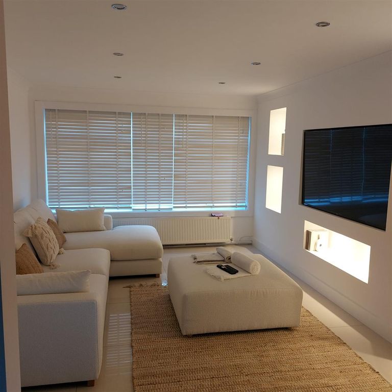 Property photo 3 of 21 Phlw8558[1].Jpg