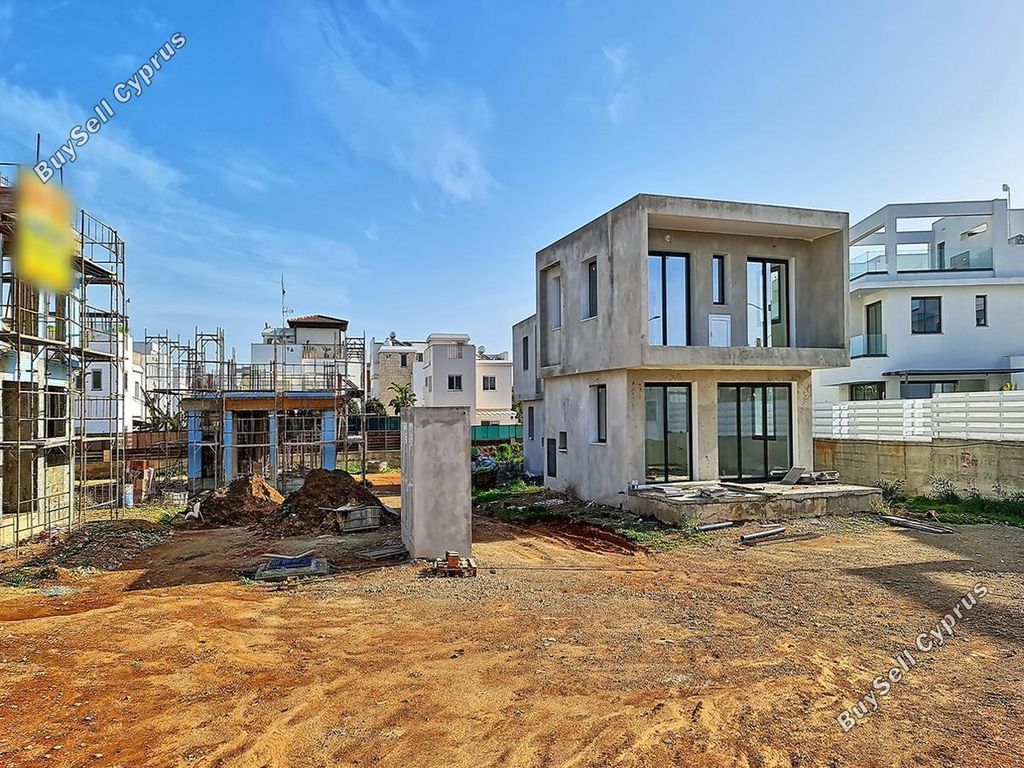 Property photo 3 of 28