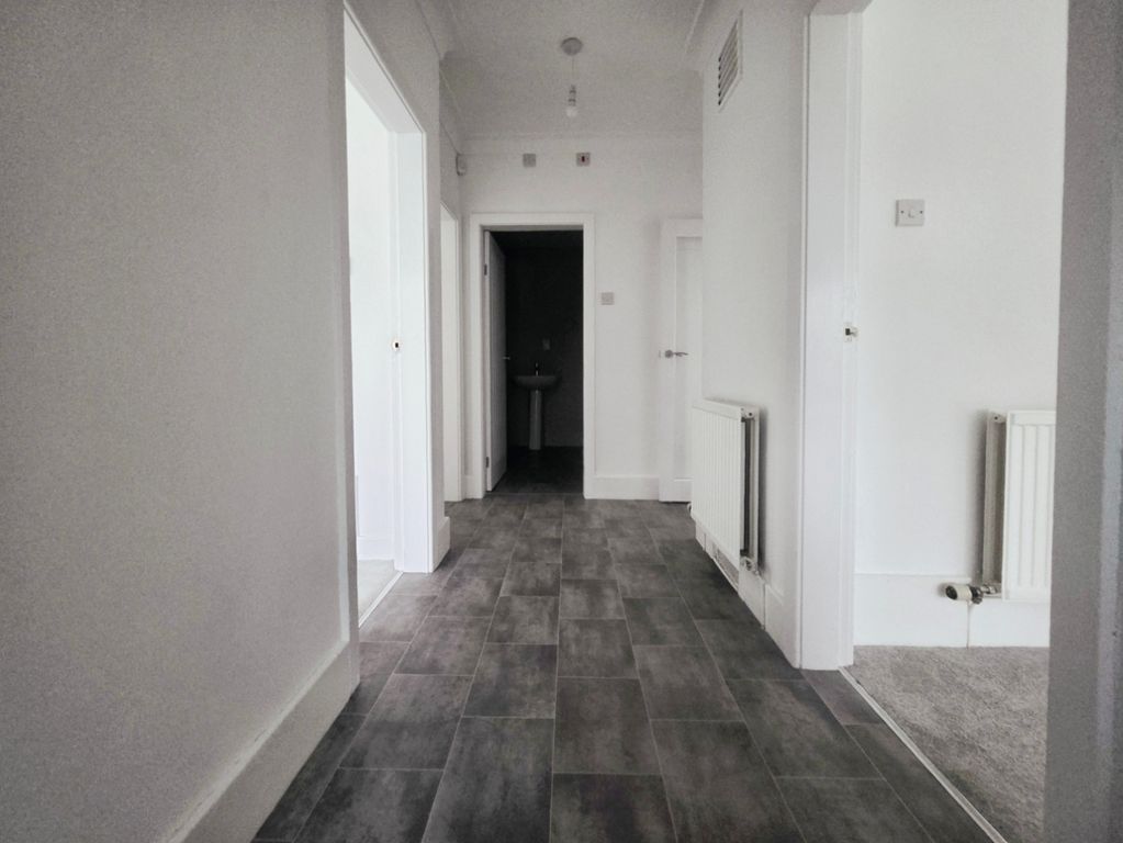 Property photo 3 of 25 Pbox-Img.Jpg