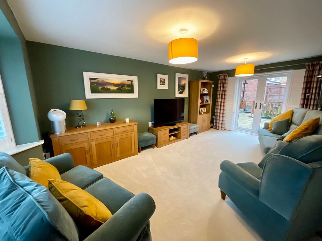 Property photo 3 of 27