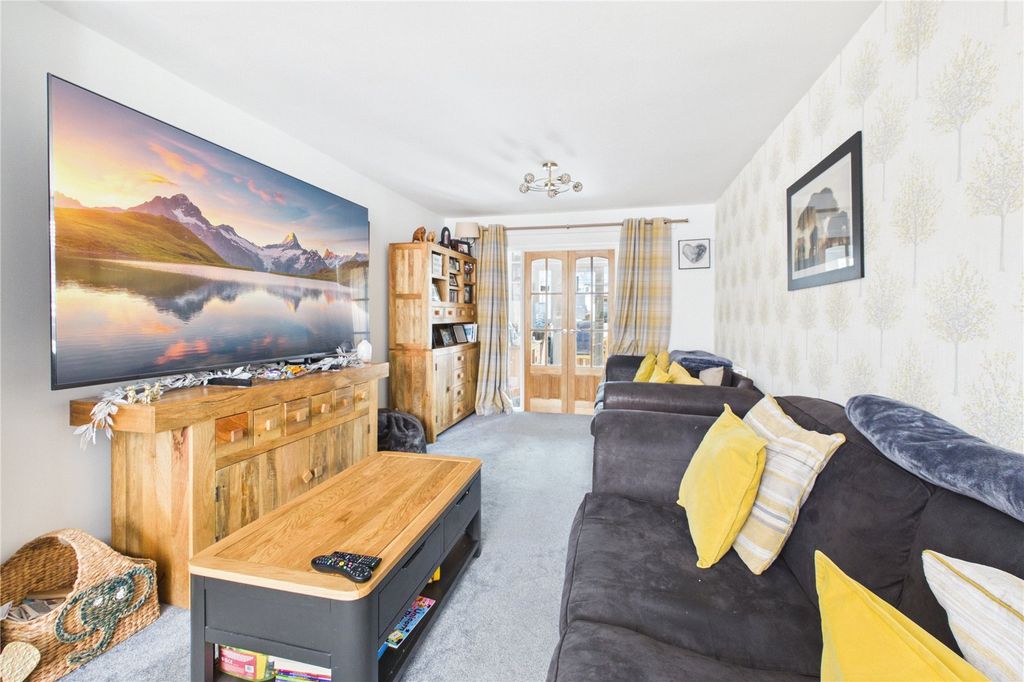 Property photo 2 of 37 Picture No. 09