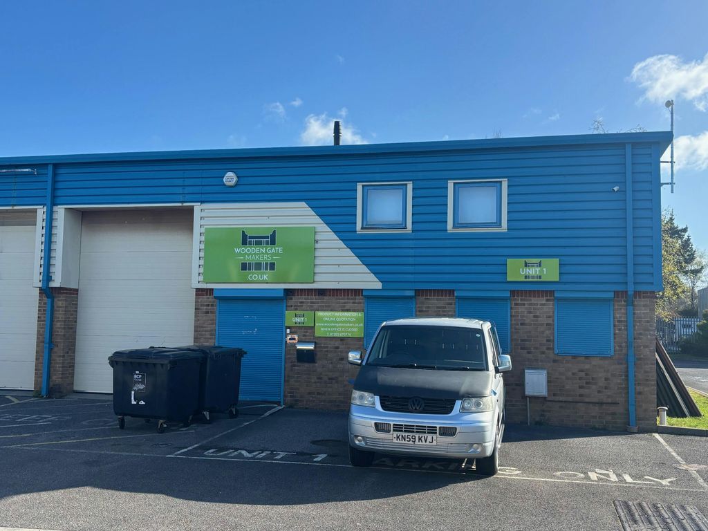 Property photo 1 of 6 Exterior 4.Jpg