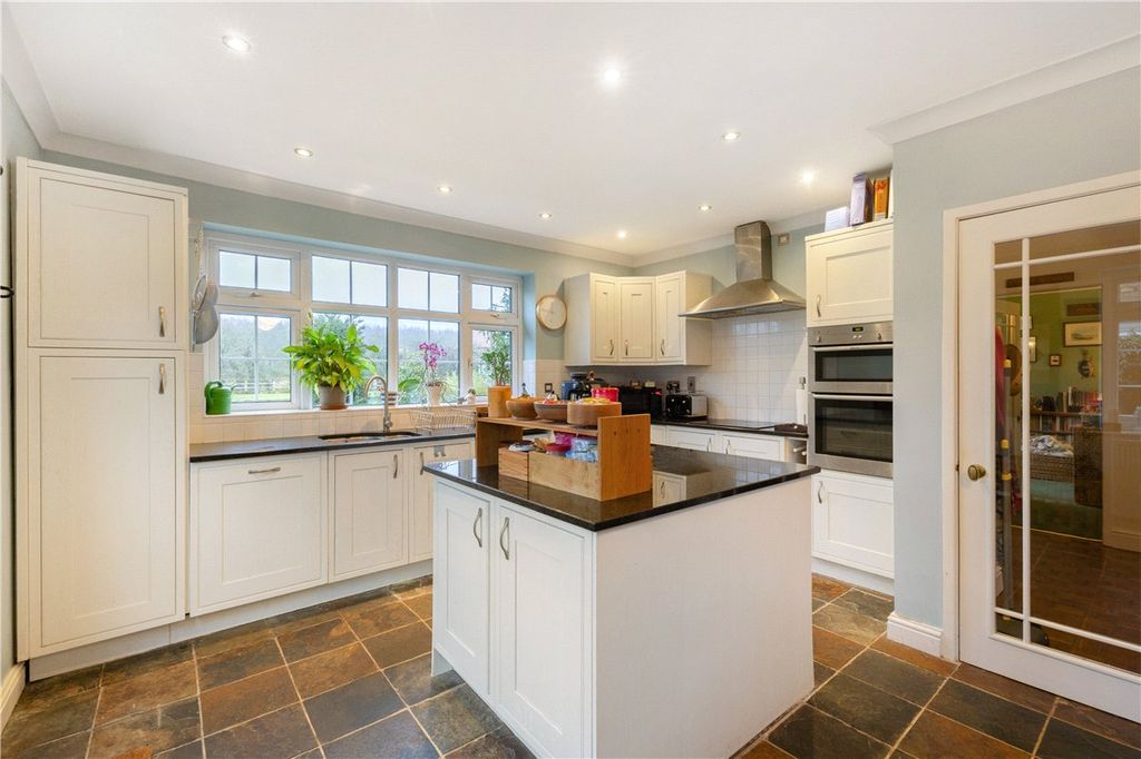 Property photo 3 of 18 Picture No. 51