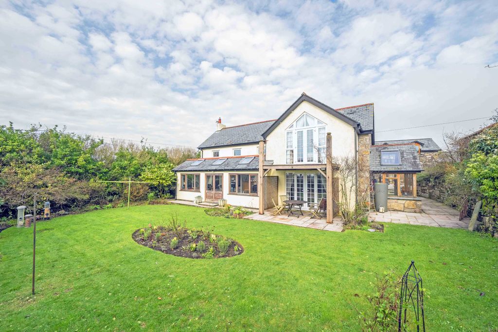 Property photo 3 of 18 Photo 3