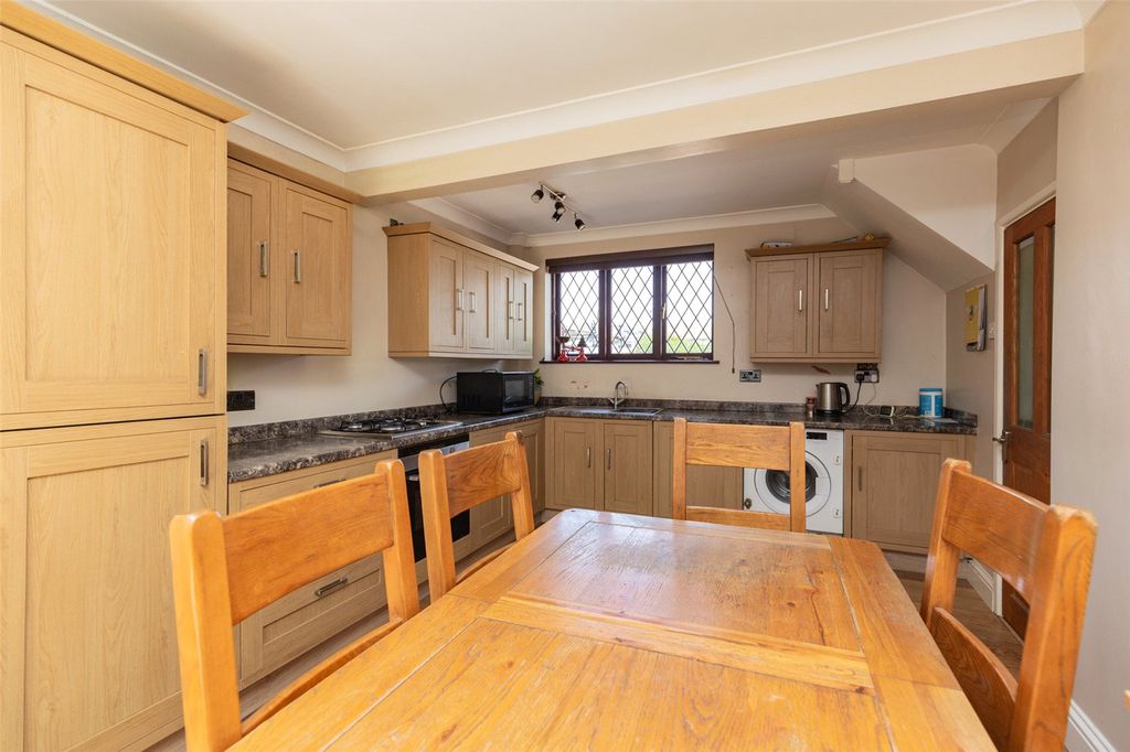 Property photo 3 of 16 Picture No. 08