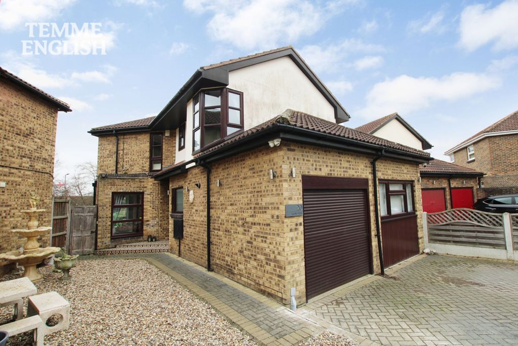 Property photo 1 of 41