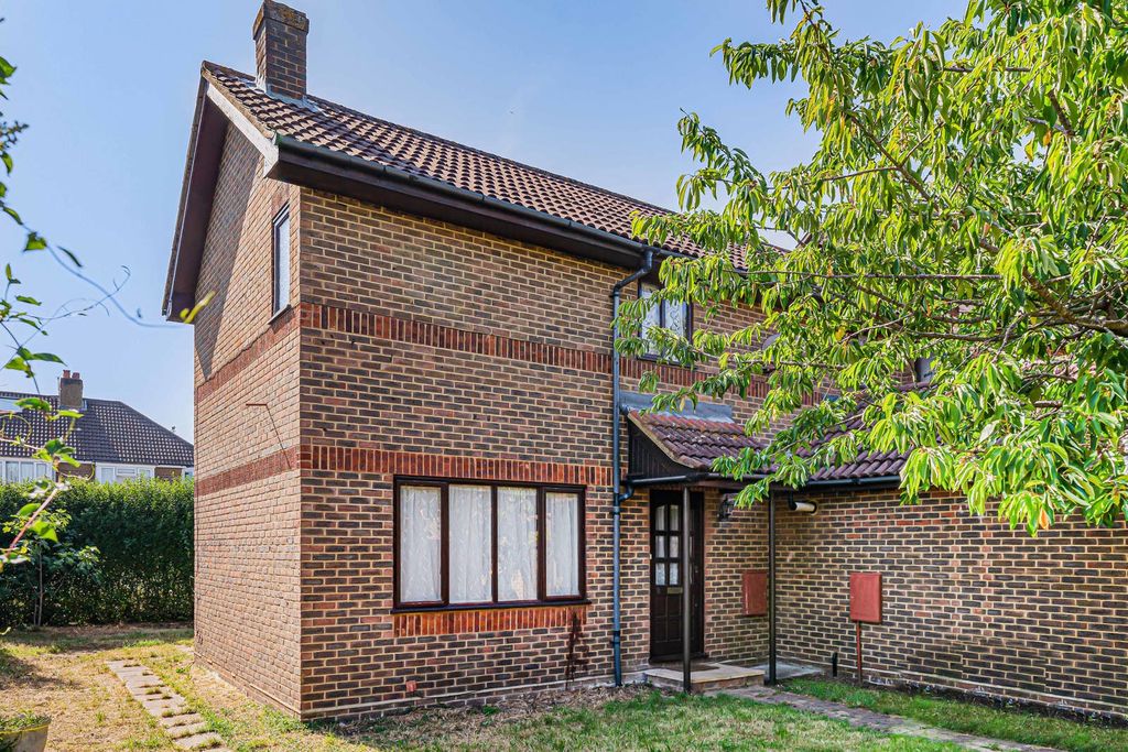 Property photo 1 of 18 Exterior