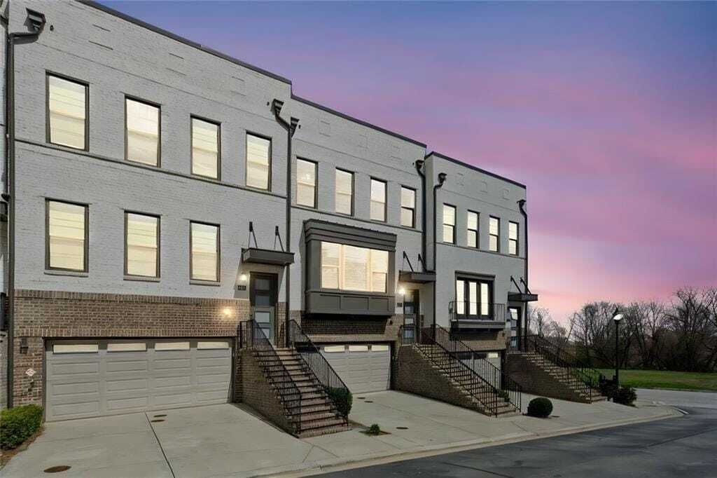Property photo 1 of 31