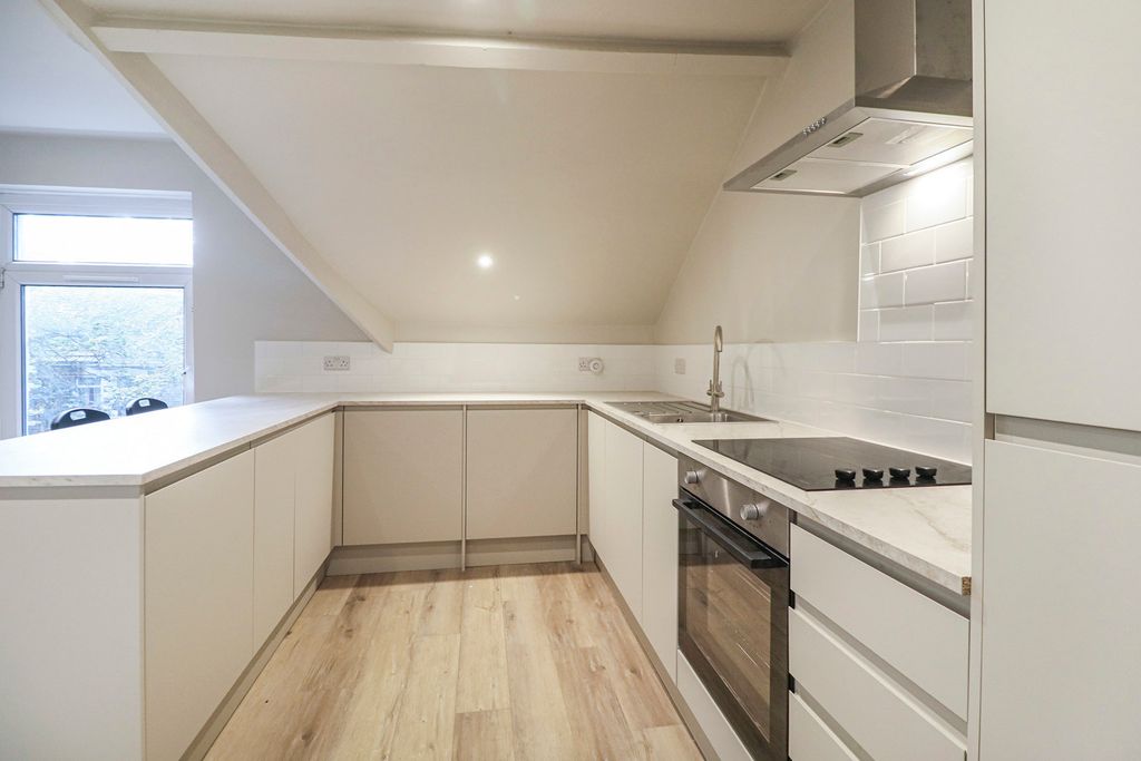Property photo 2 of 10 Pbox-Img.Jpg
